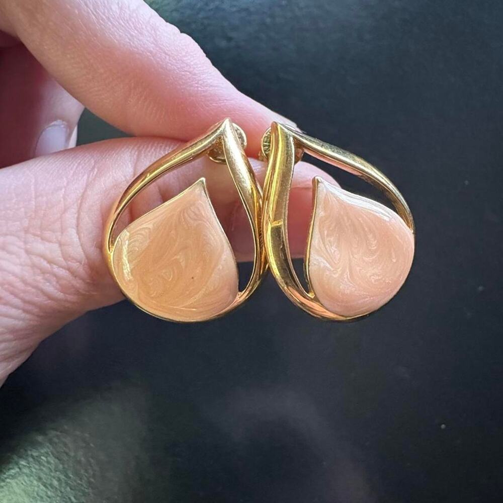 Vintage monet tear drop earrings